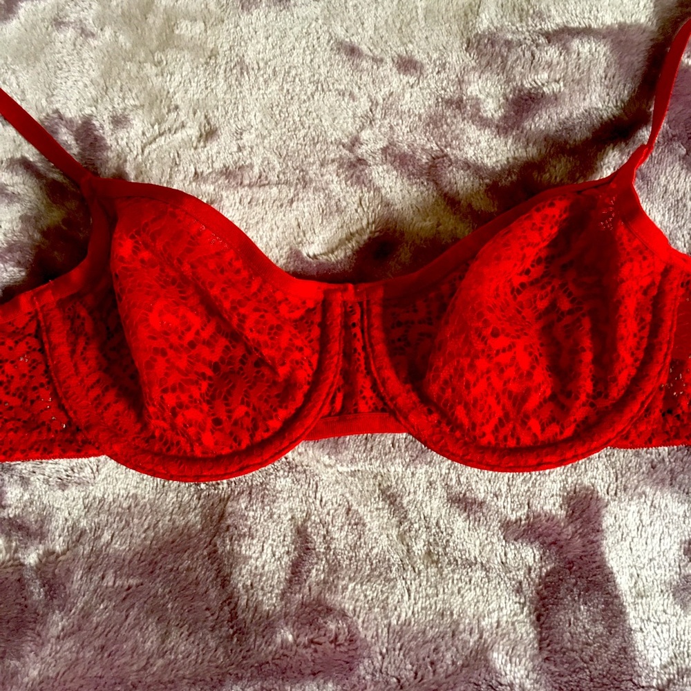 DKNY super sexy red lace bra 32a